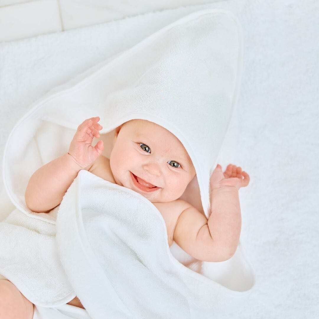 Weezie Baby Hooded Towel - Image 4